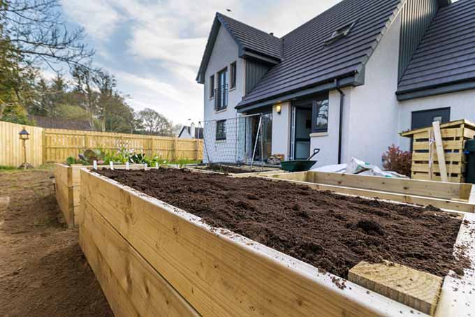 Raised Bed Construction | GardenersPath.com